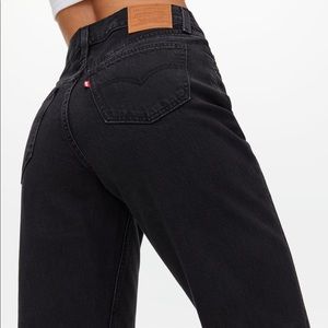 Lévis loose straight